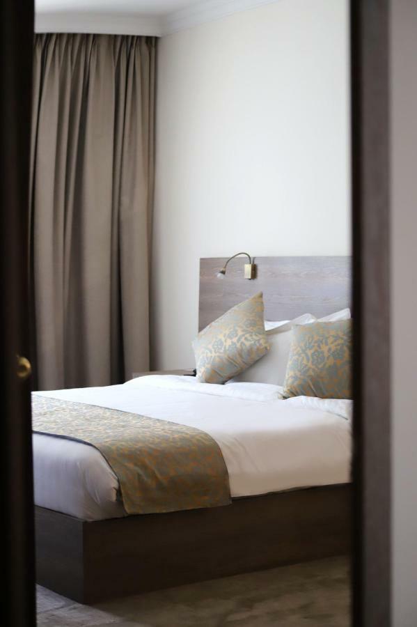 The Sanrock Hotel Amman Exterior photo